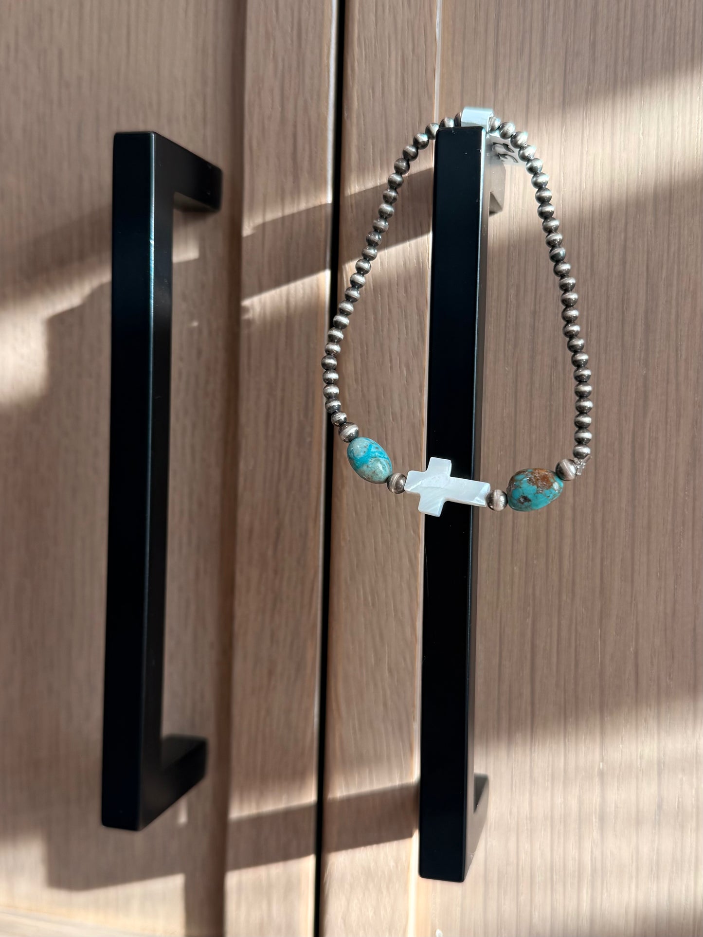 Pearl Cross/Turquoise Stretch bracelet