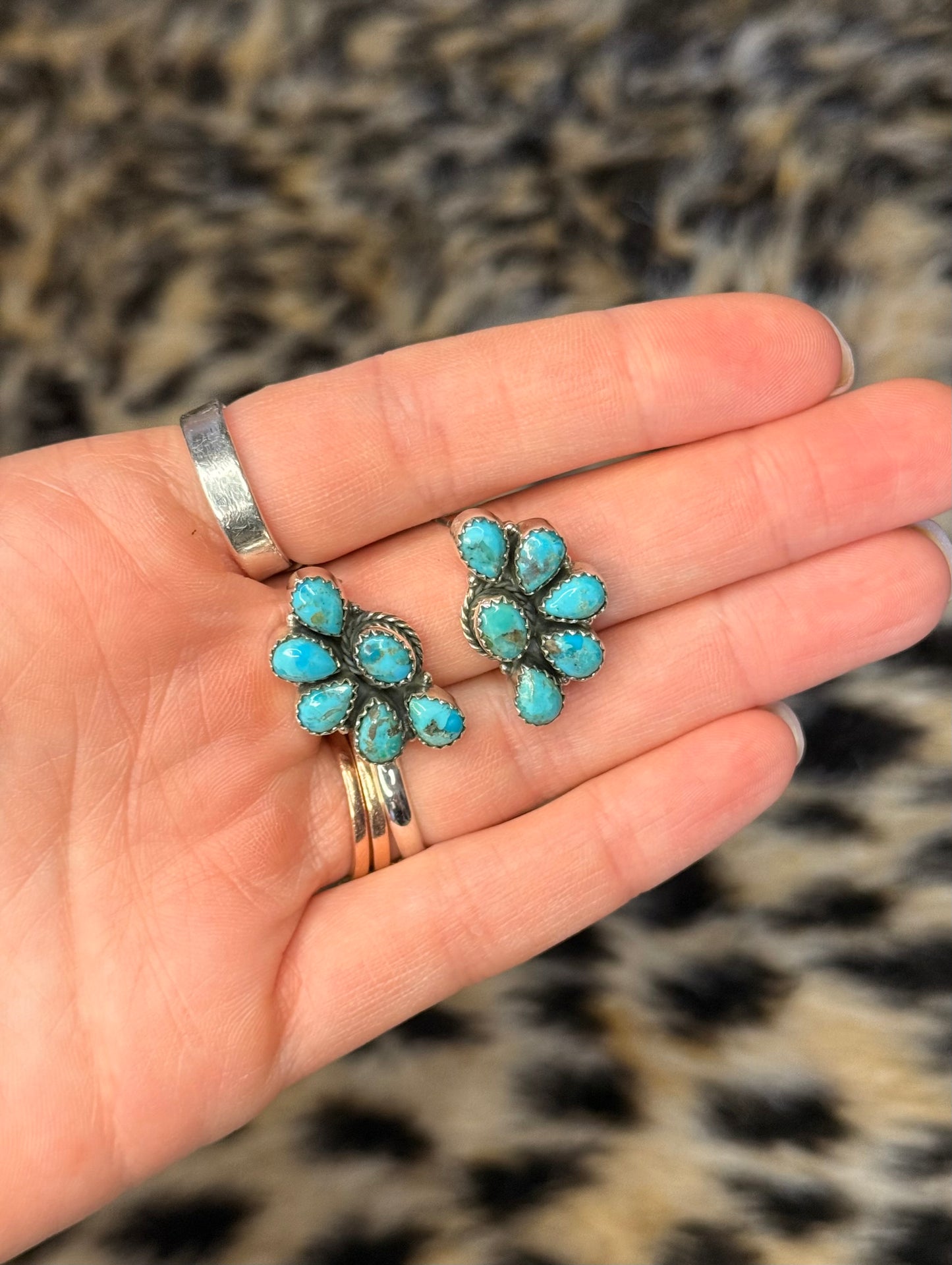 Kingman Naja Half Cluster Studs