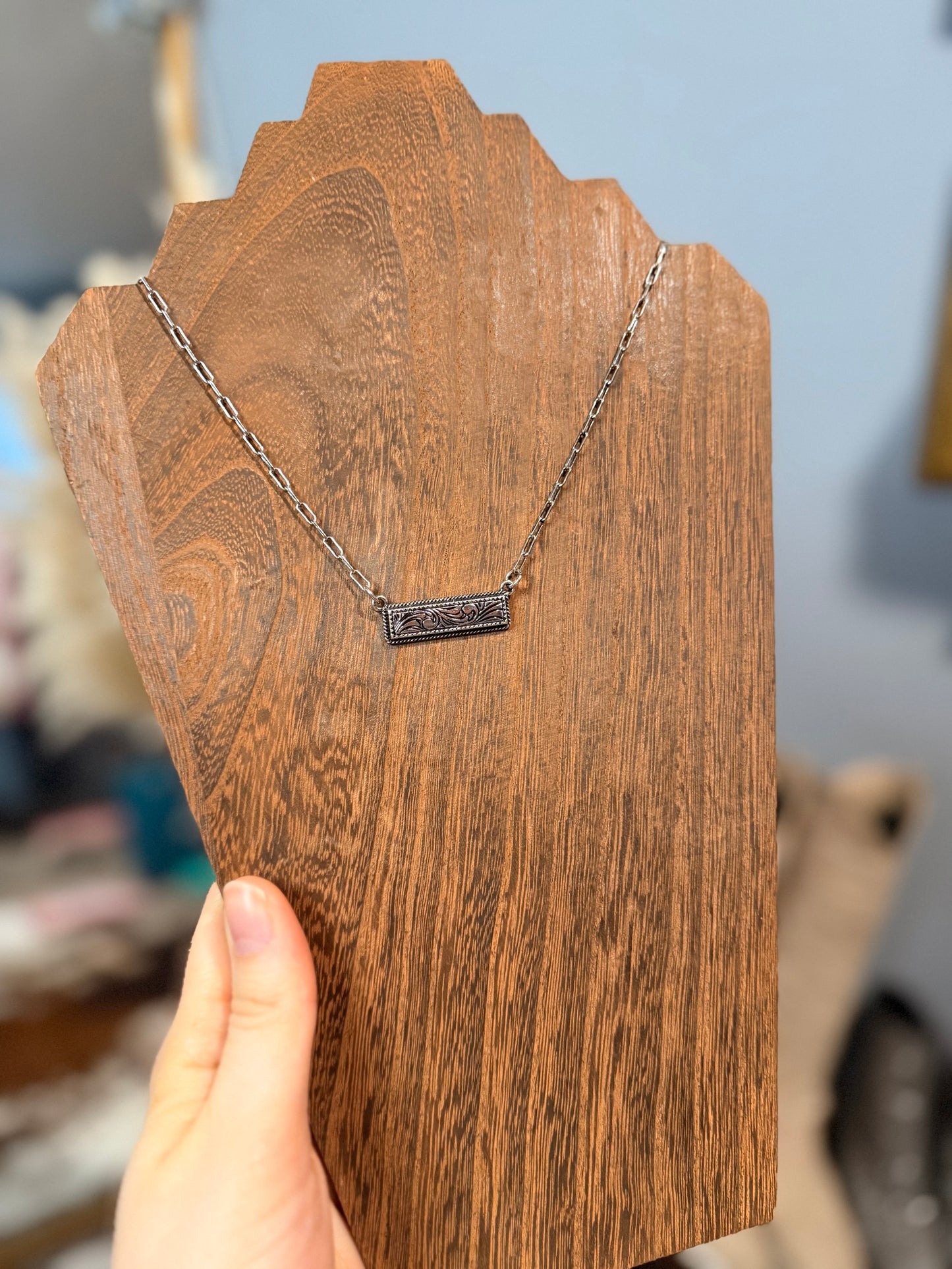 Dainty Bar Necklace: Silver